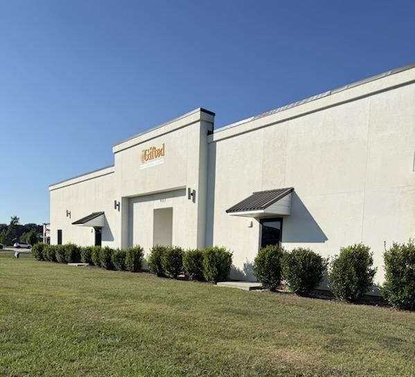 Exterior of Gifted Early Learning Academy's Broussard campus at 483 Albertsons Parkway, Broussard, Louisiana.